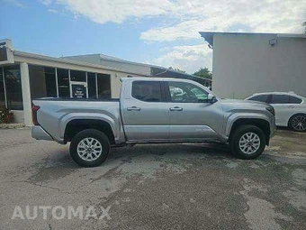 2024 Toyota Tacoma SR5 - miniatura 4