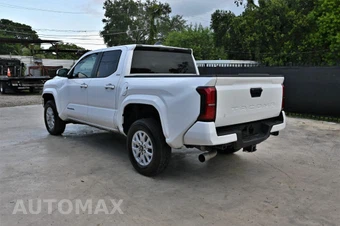 2024 Toyota Tacoma SR5 Crew Cab Medium Bed - miniatura 3