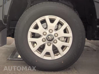2024 Toyota Tacoma SR5 Crew Cab Medium Bed – miniatura 9