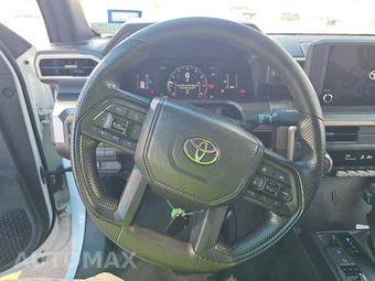 2024 Toyota Tacoma SR5 Crew Cab Medium Bed – miniatura 10