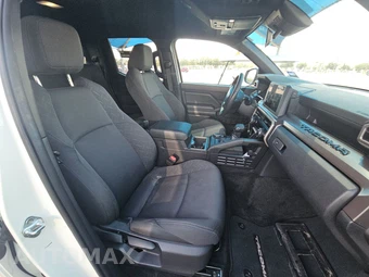 2024 Toyota Tacoma SR5 Crew Cab Medium Bed – miniatura 8