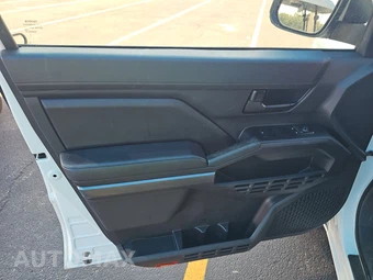 2024 Toyota Tacoma SR5 Crew Cab Medium Bed – miniatura 9