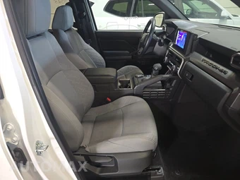2024 Toyota Tacoma SR5 Crew Cab Medium Bed - miniatura 8