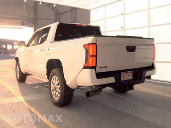 2024 Toyota Tacoma SR5 Crew Cab Medium Bed - miniatura 8