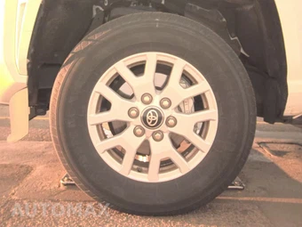 2024 Toyota Tacoma SR5 Crew Cab Medium Bed – miniatura 9