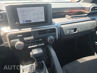 2024 Toyota Tacoma SR5 Crew Cab Medium Bed - miniatura 17
