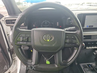 2024 Toyota Tacoma SR5 Crew Cab Medium Bed – miniatura 10