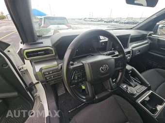 2024 Toyota Tacoma SR5 Crew Cab Medium Bed – miniatura 11