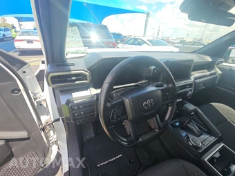 2024 Toyota Tacoma SR5 Crew Cab Medium Bed - miniatura 11