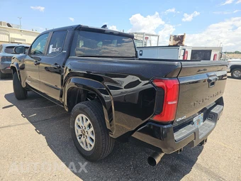 2024 Toyota Tacoma SR5 Crew Cab Medium Bed – miniatura 6