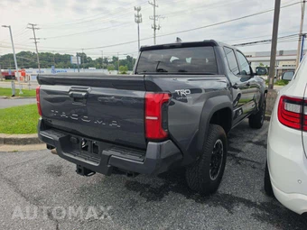 2024 Toyota Tacoma TRD Off-Road Crew Cab Long Bed - miniatura 3