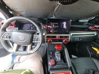 2024 Toyota Tacoma TRD Off-Road Crew Cab Medium Bed - miniatura 11
