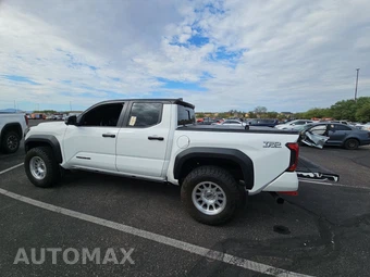2024 Toyota Tacoma TRD Off-Road Crew Cab Medium Bed - miniatura 6