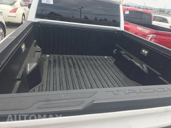 2024 Toyota Tacoma TRD Off-Road Crew Cab Medium Bed - miniatura 17