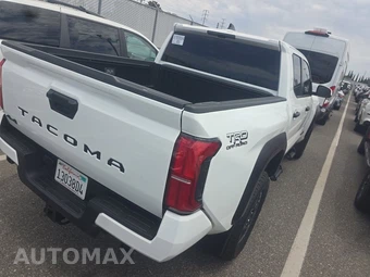 2024 Toyota Tacoma TRD Off-Road Crew Cab Medium Bed - miniatura 4