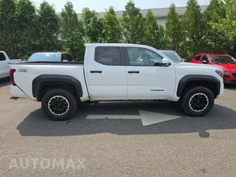 2024 Toyota Tacoma TRD Off-Road Crew Cab Medium Bed - miniatura 4