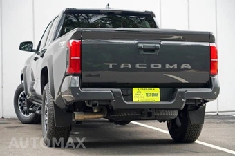 2024 Toyota Tacoma TRD Off-Road Crew Cab Medium Bed - miniatura 4