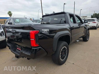 2024 Toyota Tacoma TRD Off-Road Crew Cab Medium Bed - miniatura 3