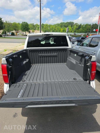 2024 Toyota Tacoma TRD Off-Road Crew Cab Medium Bed - miniatura 14