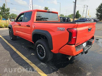 2024 Toyota Tacoma TRD Off-Road Crew Cab Medium Bed - miniatura 2