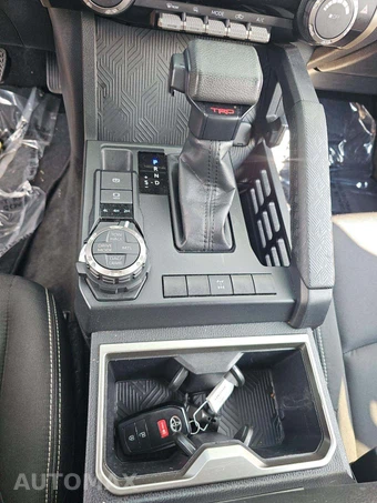 2024 Toyota Tacoma TRD Off-Road Crew Cab Medium Bed - miniatura 8
