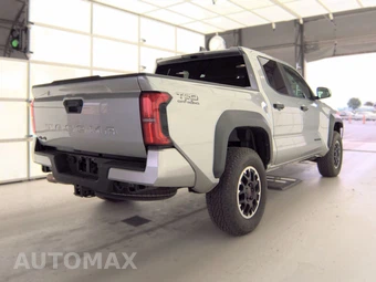 2024 Toyota Tacoma TRD Off-Road Crew Cab Medium Bed - miniatura 4