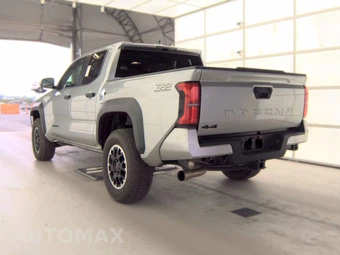 2024 Toyota Tacoma TRD Off-Road Crew Cab Medium Bed - miniatura 6
