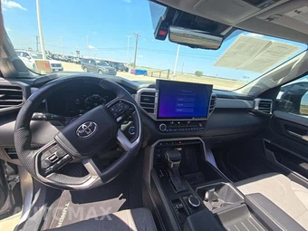2024 Toyota Tundra Hybrid Limited Crew Cab Short Bed - miniatura 10