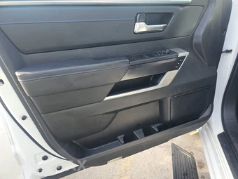 2024 Toyota Tundra Hybrid Platinum Crew Cab Short Bed - miniatura 9