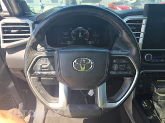 2024 Toyota Tundra Platinum Crew Cab Short Bed - miniatura 10