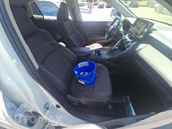 2024 Toyota Venza LE - miniatura 18