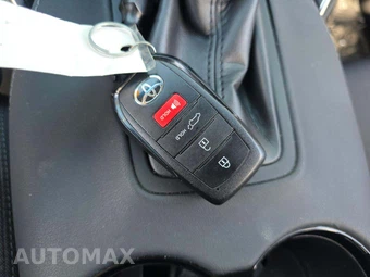 2024 Toyota Venza LE – miniatura 8