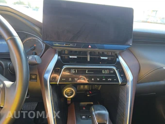 2024 Toyota Venza XLE - miniatura 11