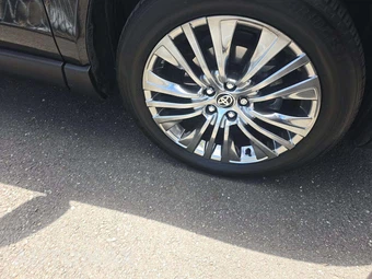 2024 Toyota Venza XLE - miniatura 24