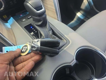2024 Toyota Venza XLE - miniatura 8