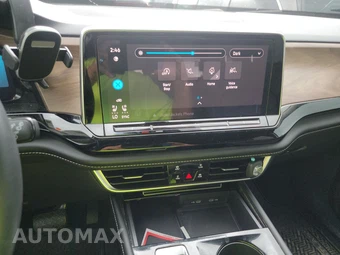 2024 Volkswagen Atlas 2.0T SE w/Technology - miniatura 11