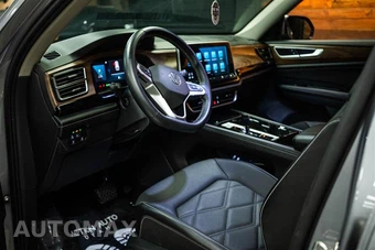 2024 Volkswagen Atlas 2.0T SE w/Technology - miniatura 9
