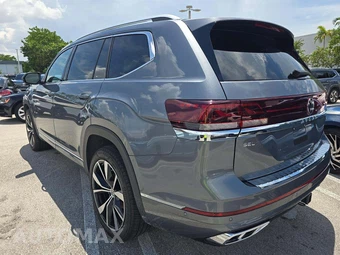 2024 Volkswagen Atlas 2.0T SEL Premium R-Line – miniatura 2