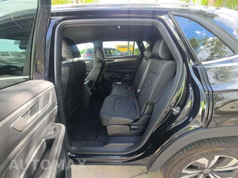 2024 Volkswagen Atlas Cross Sport 2.0T SE - miniatura 13