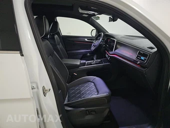 2024 Volkswagen Atlas Cross Sport 2.0T SEL Premium R-Line - miniatura 8