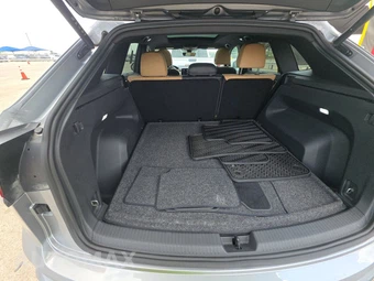 2024 Volkswagen Atlas Cross Sport 2.0T SEL R-Line - miniatura 16