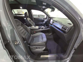 2024 Volkswagen Atlas Cross Sport 2.0T SEL R-Line - miniatura 18