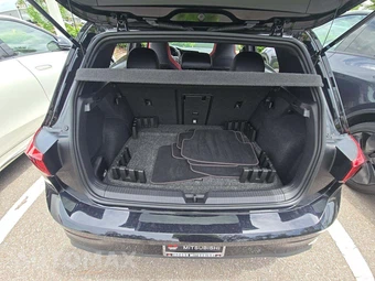 2024 Volkswagen Golf GTI Autobahn - miniatura 14