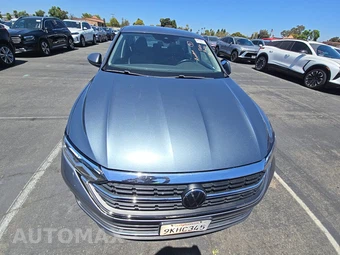 2024 Volkswagen Jetta Comfortline – miniatura 2