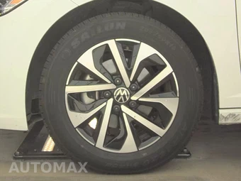 2024 Volkswagen Jetta S - miniatura 9