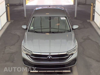 2024 Volkswagen Jetta S - miniatura 2