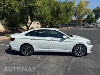 2024 Volkswagen Jetta S - miniatura 2