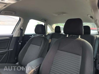 2024 Volkswagen Jetta S - miniatura 11