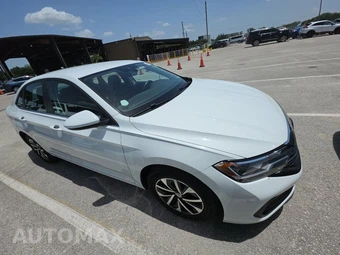 2024 Volkswagen Jetta S – miniatura 3