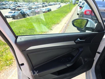 2024 Volkswagen Jetta S – miniatura 9